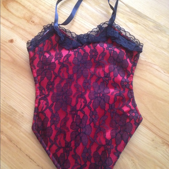 2/$20 Passion Parties bustier bag - Picture 2 of 4